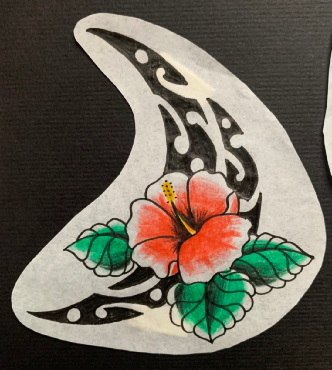 Hibisco con tribal - Imagen 1